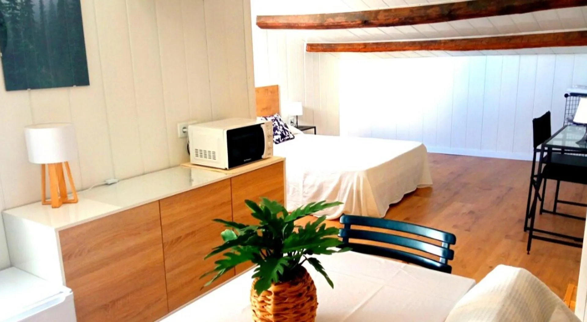 Habitaciones Centricas En Tàrrega 0*,